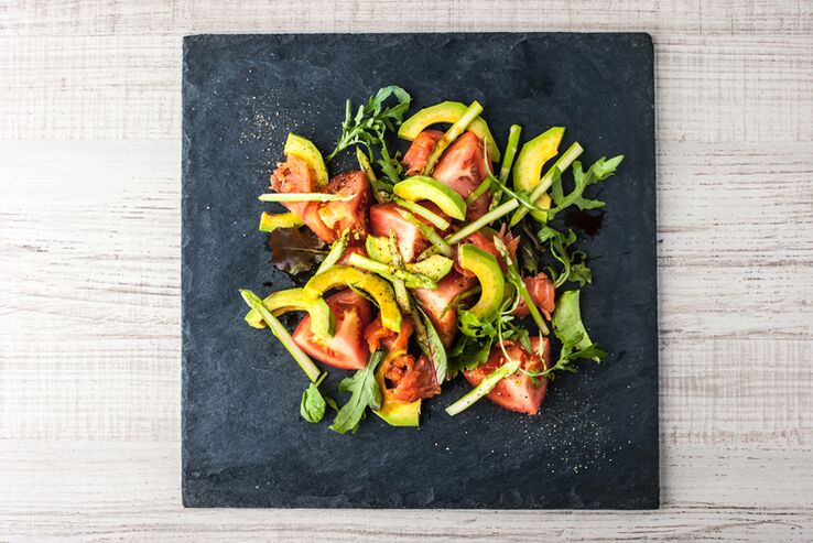 dieta cetônica preguiçosa inclui vegetais, gorduras saudáveis